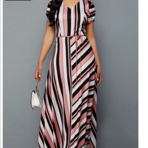Maxi dress with sleeves